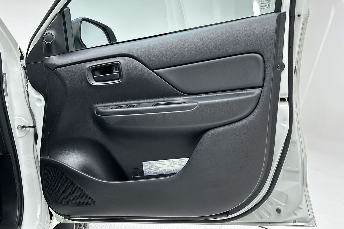 2019 Mitsubishi Triton GLX ADAS MR 4X4