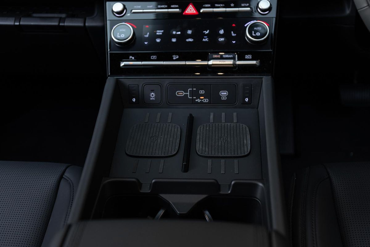 2025 Hyundai Santa Fe Calligraphy MX5.V1