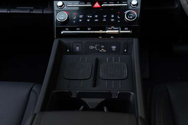 2025 Hyundai Santa Fe Calligraphy MX5.V1