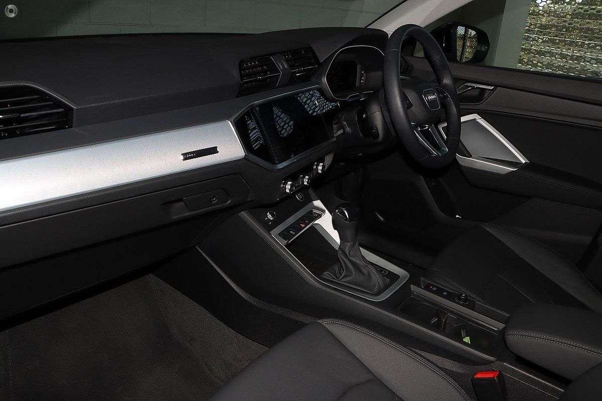 2024 Audi Q3 35 TFSI F3