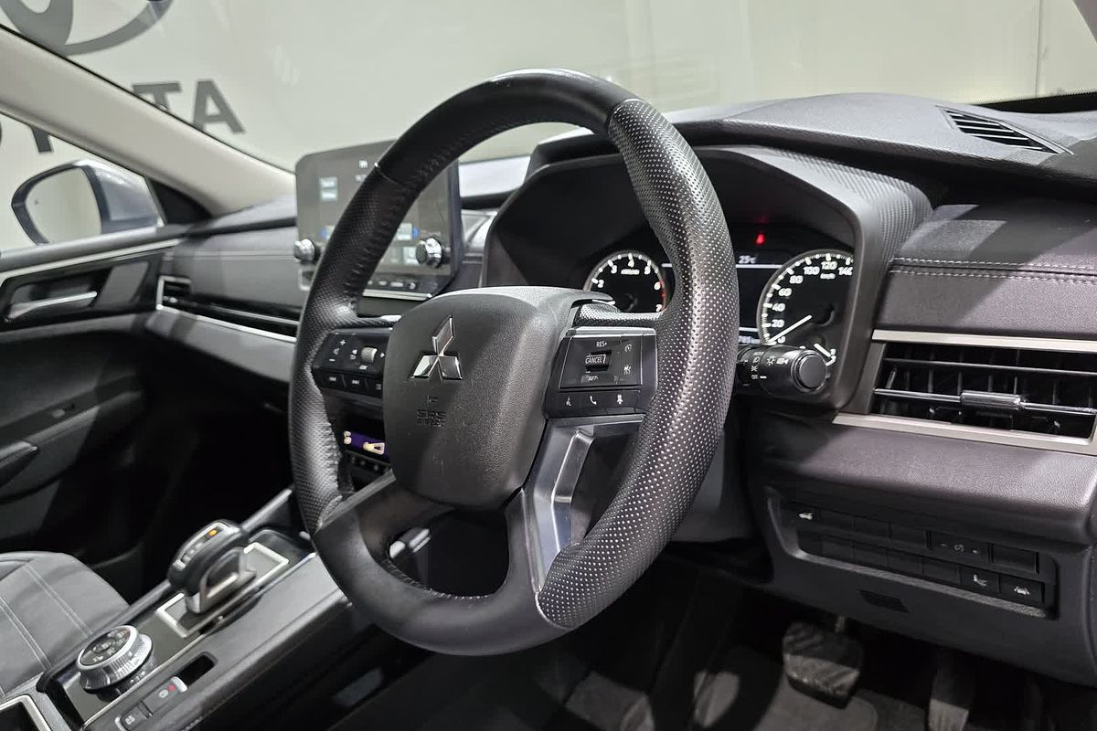2022 Mitsubishi OUTLANDER OUTLANDER ASPIRE 7 SEAT (2WD) ZM2P46