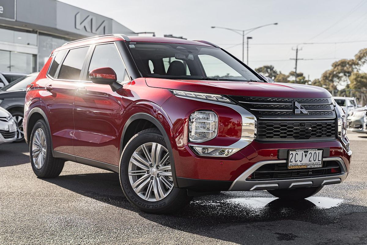 2025 Mitsubishi Outlander LS ZM