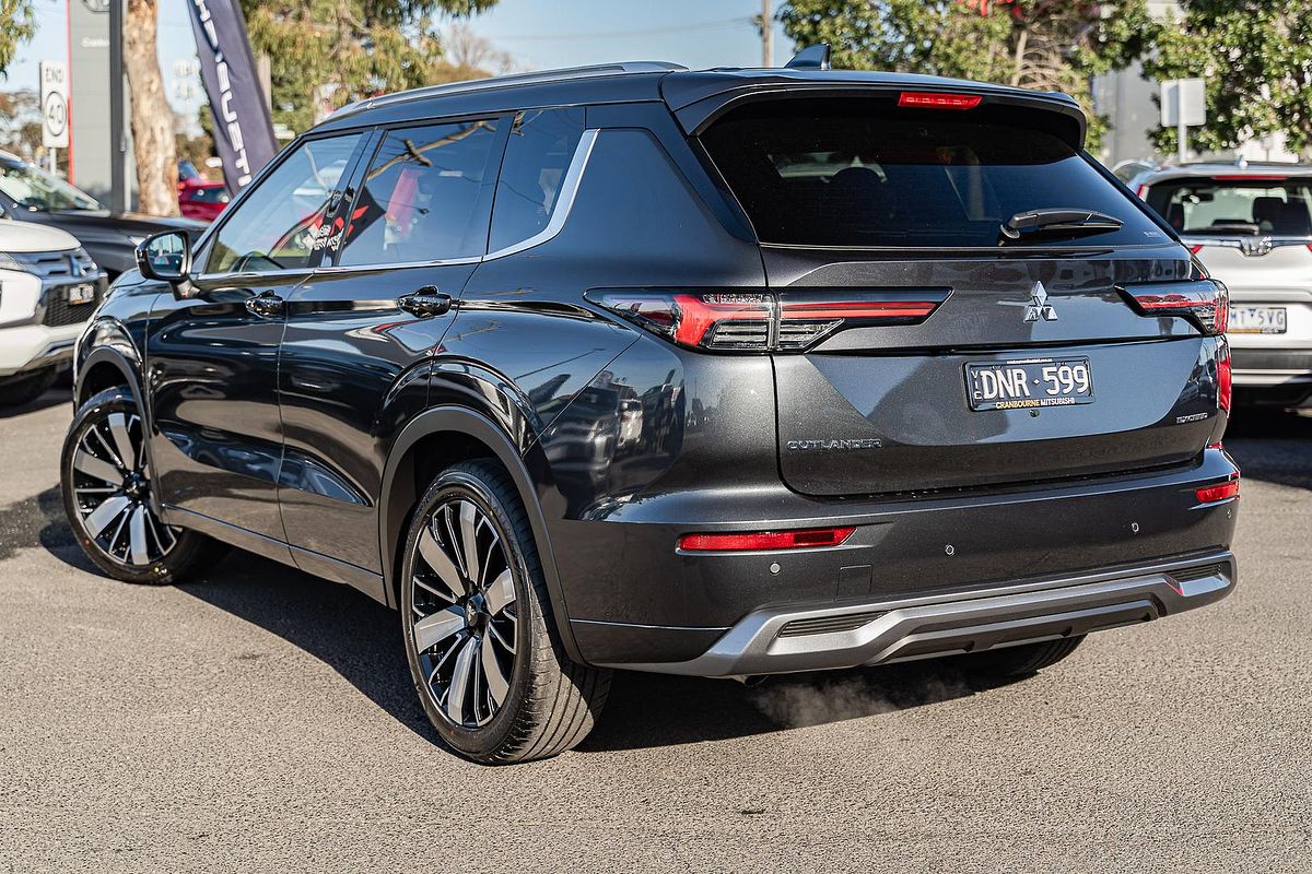 2025 Mitsubishi Outlander Exceed ZM