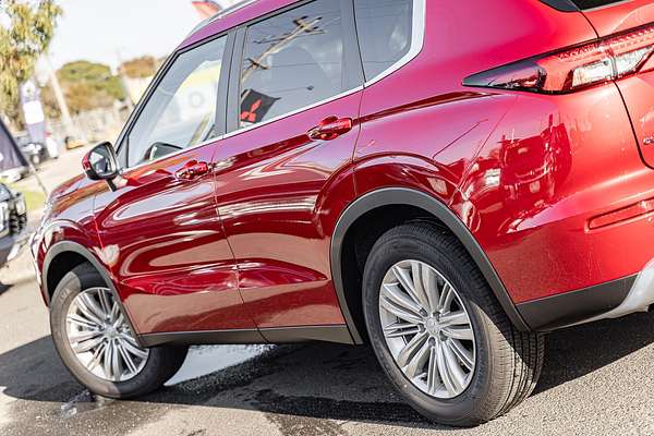 2025 Mitsubishi Outlander LS ZM