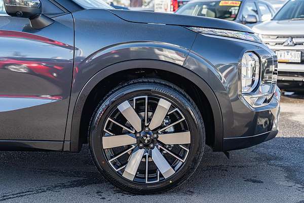 2025 Mitsubishi Outlander Exceed ZM