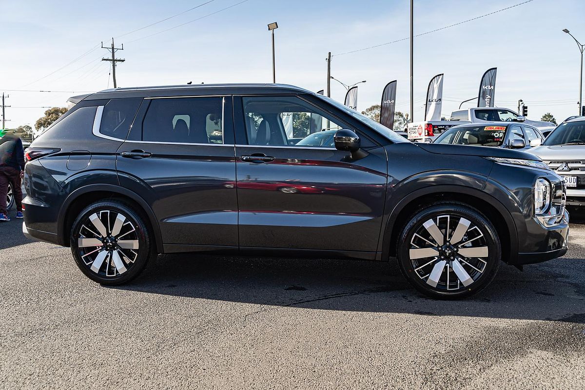 2025 Mitsubishi Outlander Exceed ZM