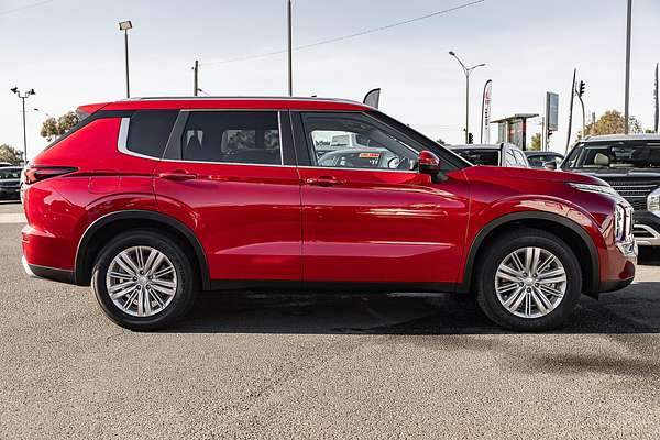 2025 Mitsubishi Outlander LS ZM