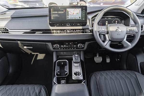 2025 Mitsubishi Outlander Exceed ZM