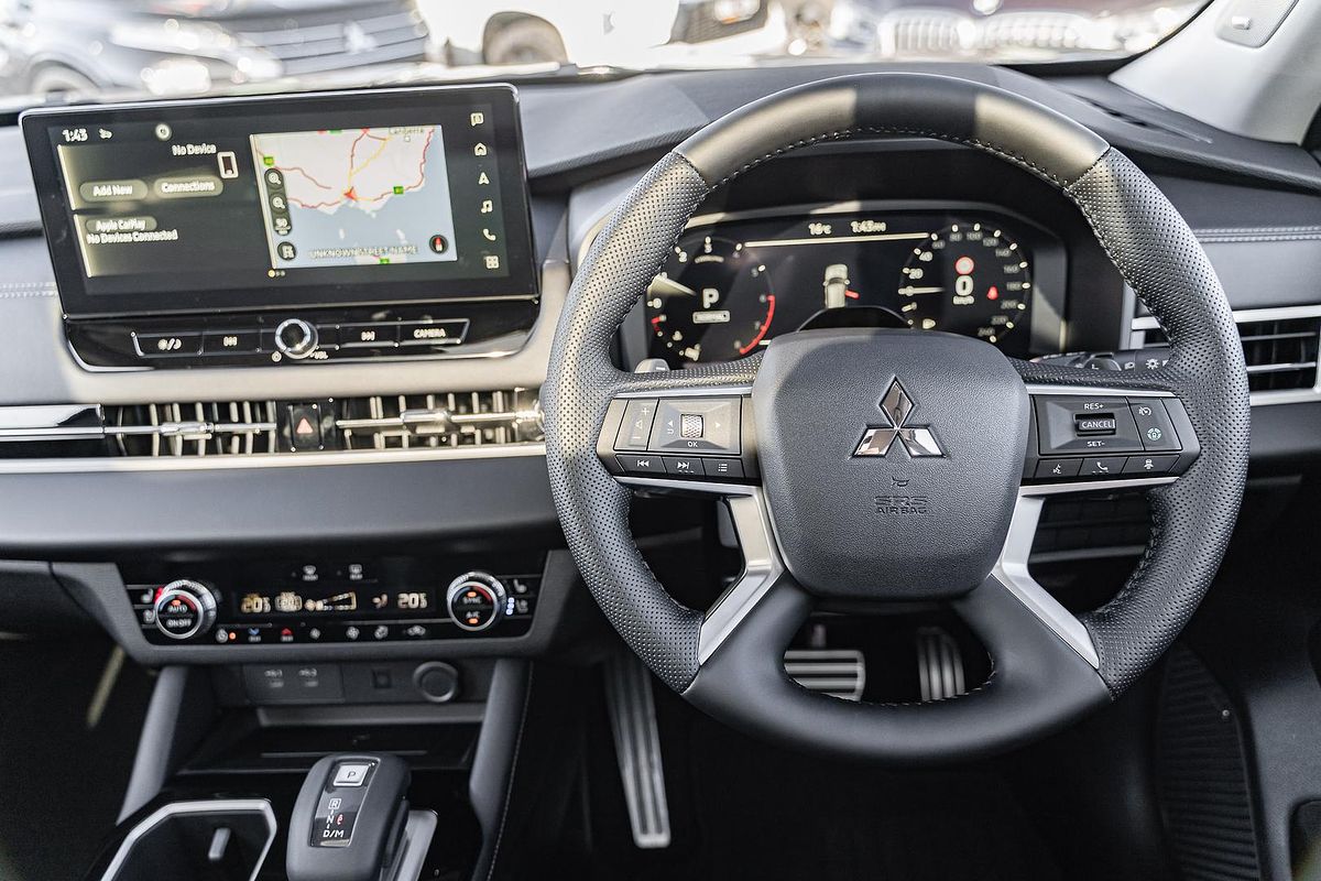 2025 Mitsubishi Outlander Exceed ZM