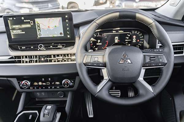 2025 Mitsubishi Outlander Exceed ZM