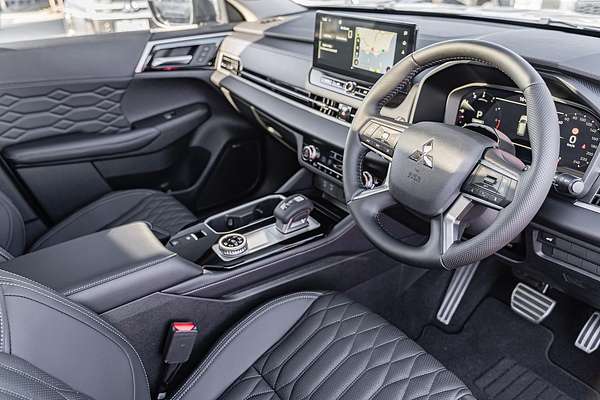 2025 Mitsubishi Outlander Exceed ZM