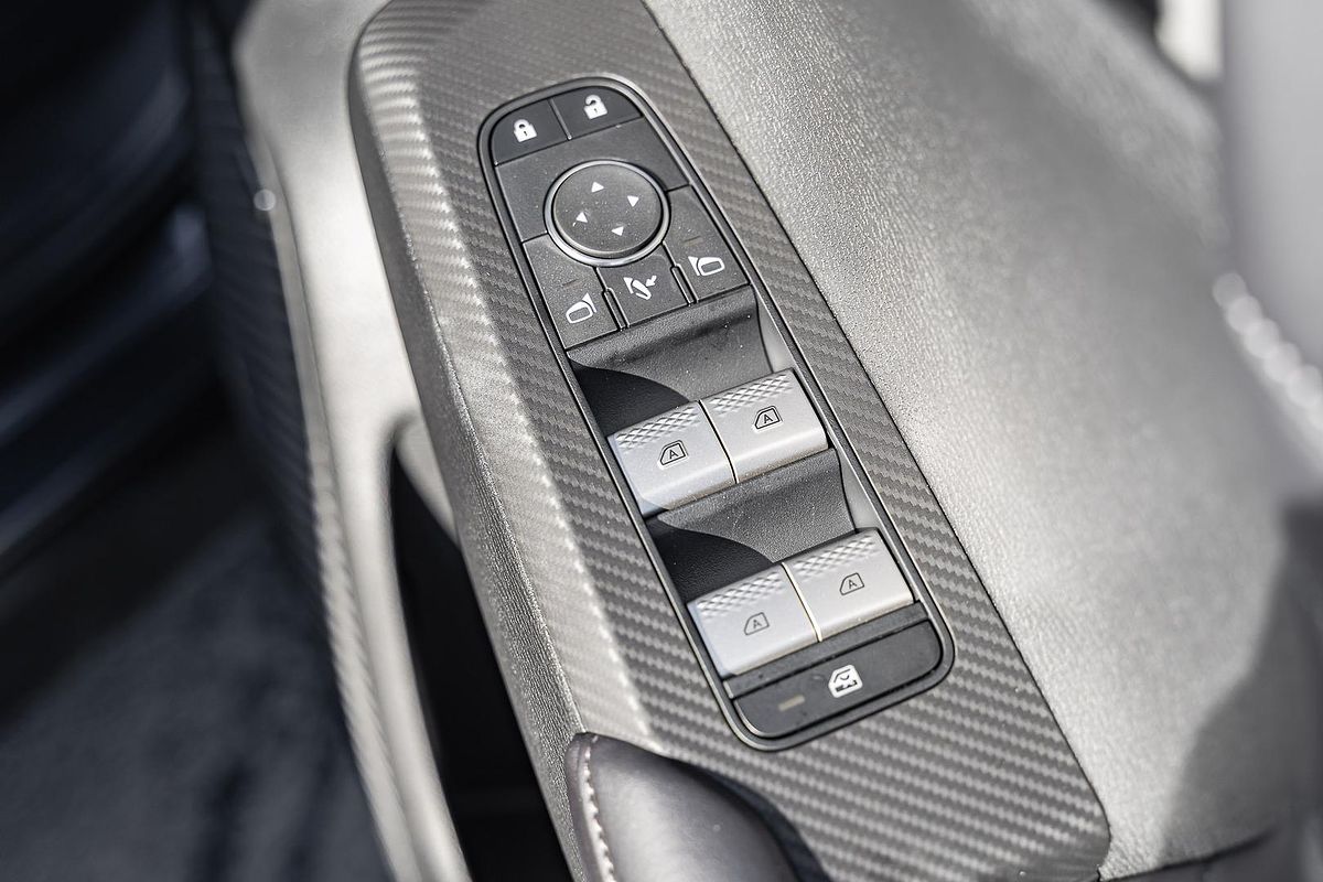 2025 Mitsubishi Outlander Exceed ZM