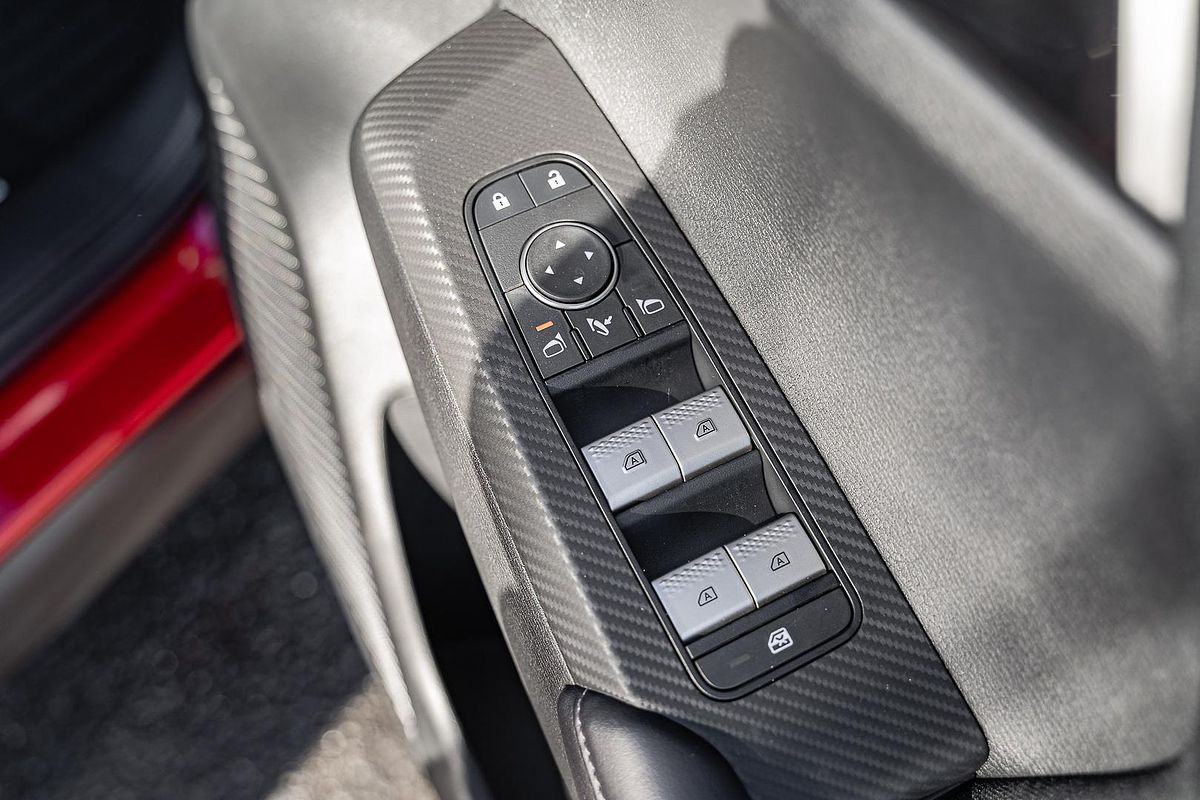 2025 Mitsubishi Outlander LS ZM