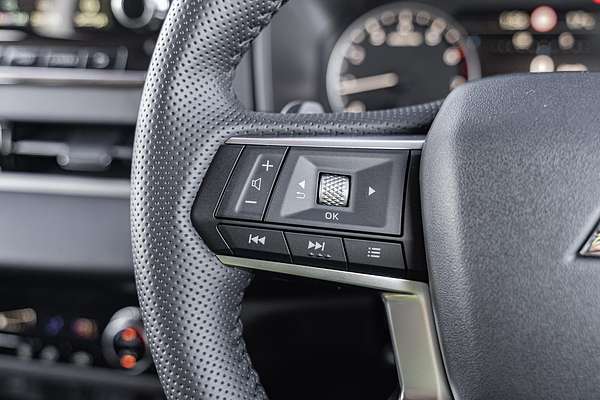 2025 Mitsubishi Outlander LS ZM