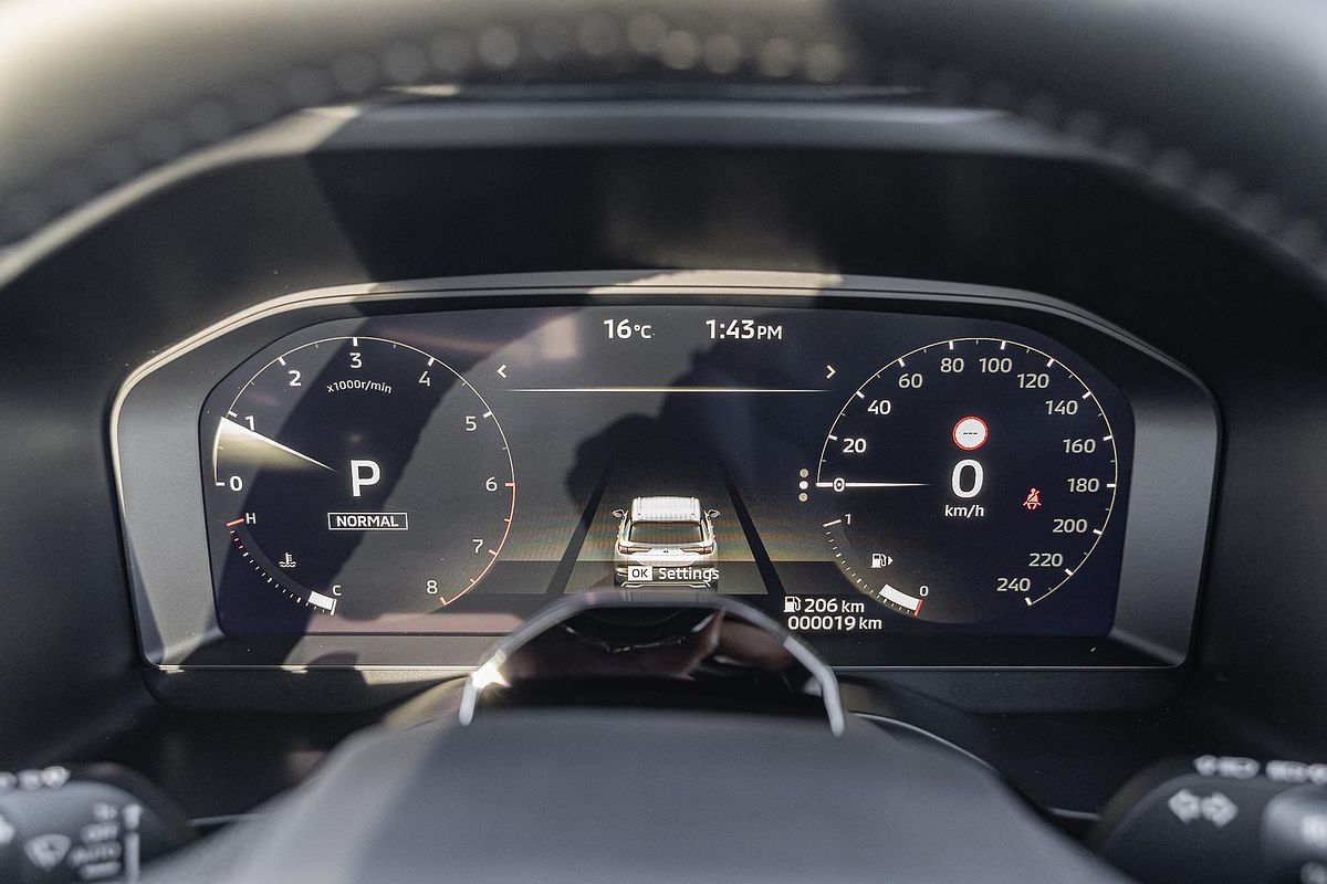 2025 Mitsubishi Outlander Exceed ZM