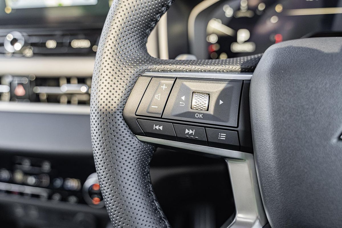 2025 Mitsubishi Outlander Exceed ZM