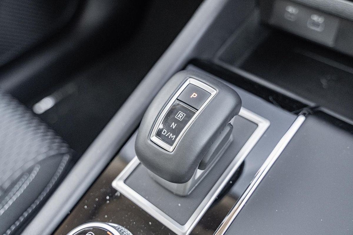 2025 Mitsubishi Outlander LS ZM