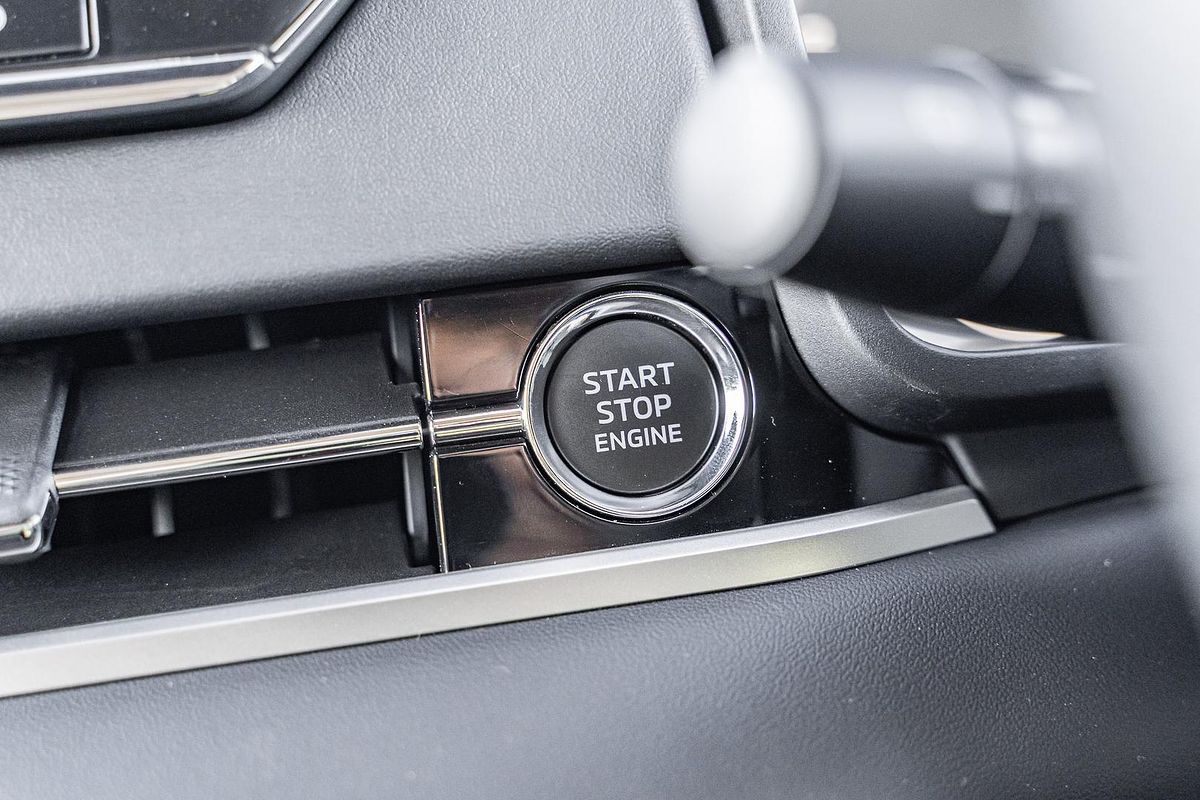 2025 Mitsubishi Outlander LS ZM