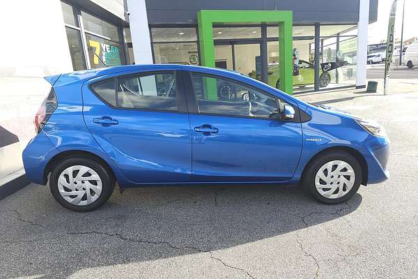 2019 Toyota Prius C NHP10R