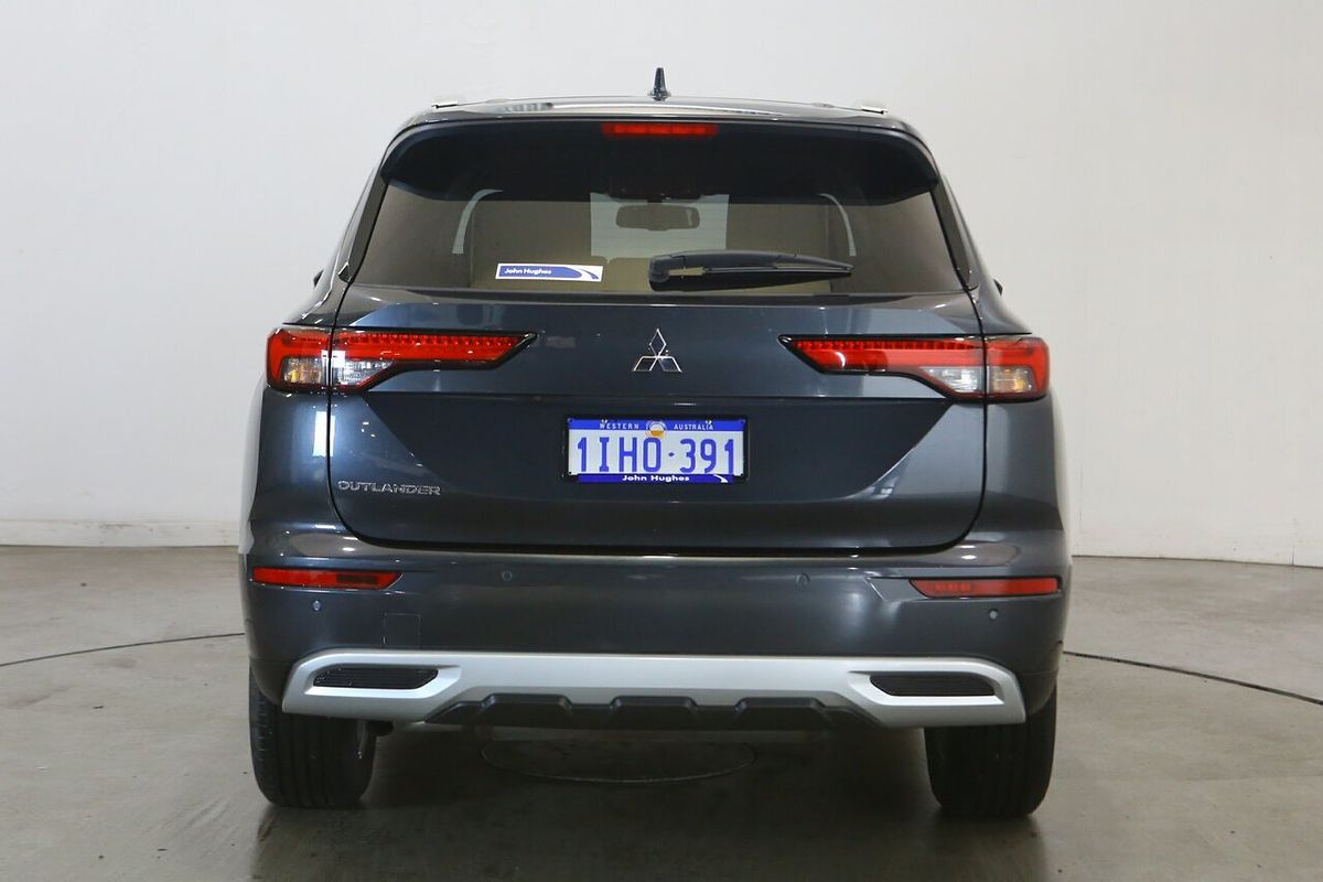 2024 Mitsubishi Outlander LS ZM