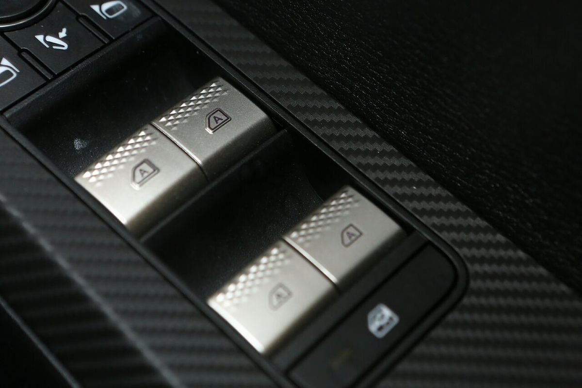 2024 Mitsubishi Outlander LS ZM