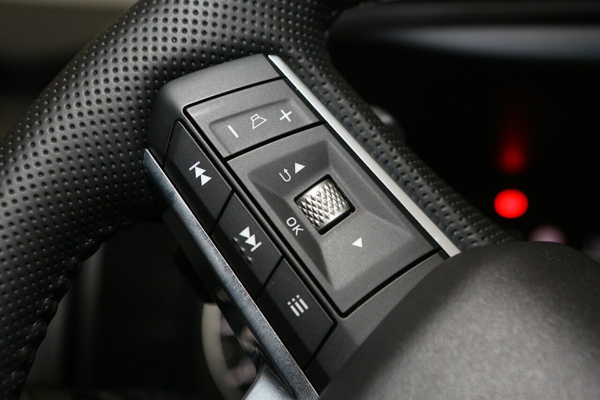 2024 Mitsubishi Outlander LS ZM