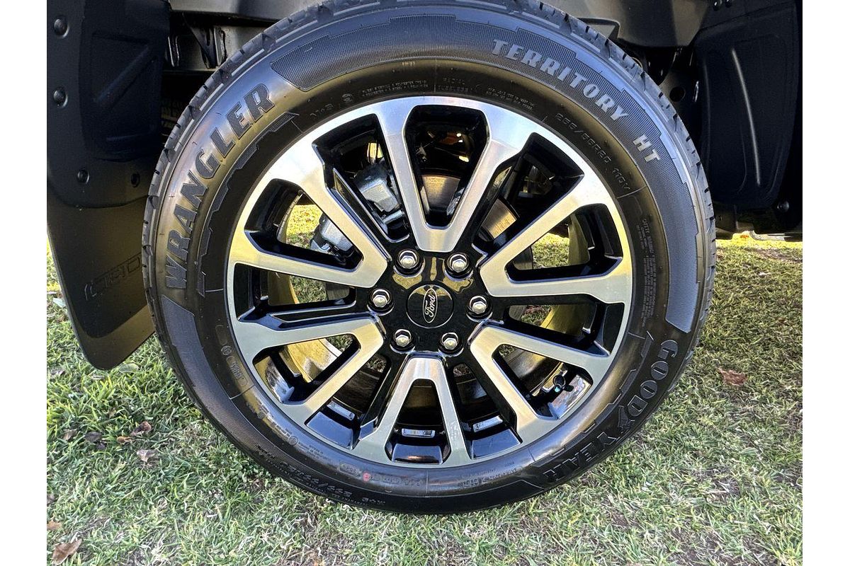 2025 Ford Ranger Platinum 4X4 3.0L