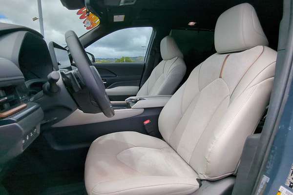 2024 Toyota Grand Highlander Hybrid MAX Platinum