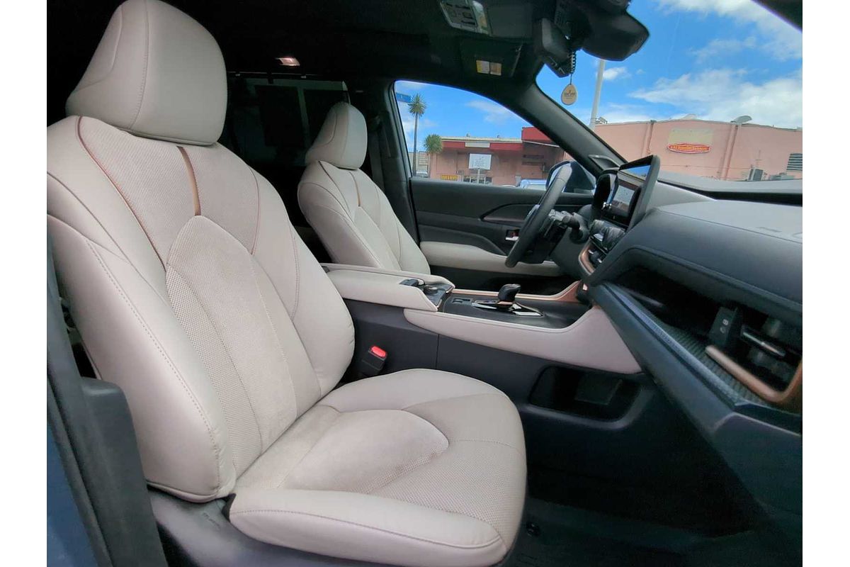 2024 Toyota Grand Highlander Hybrid MAX Platinum