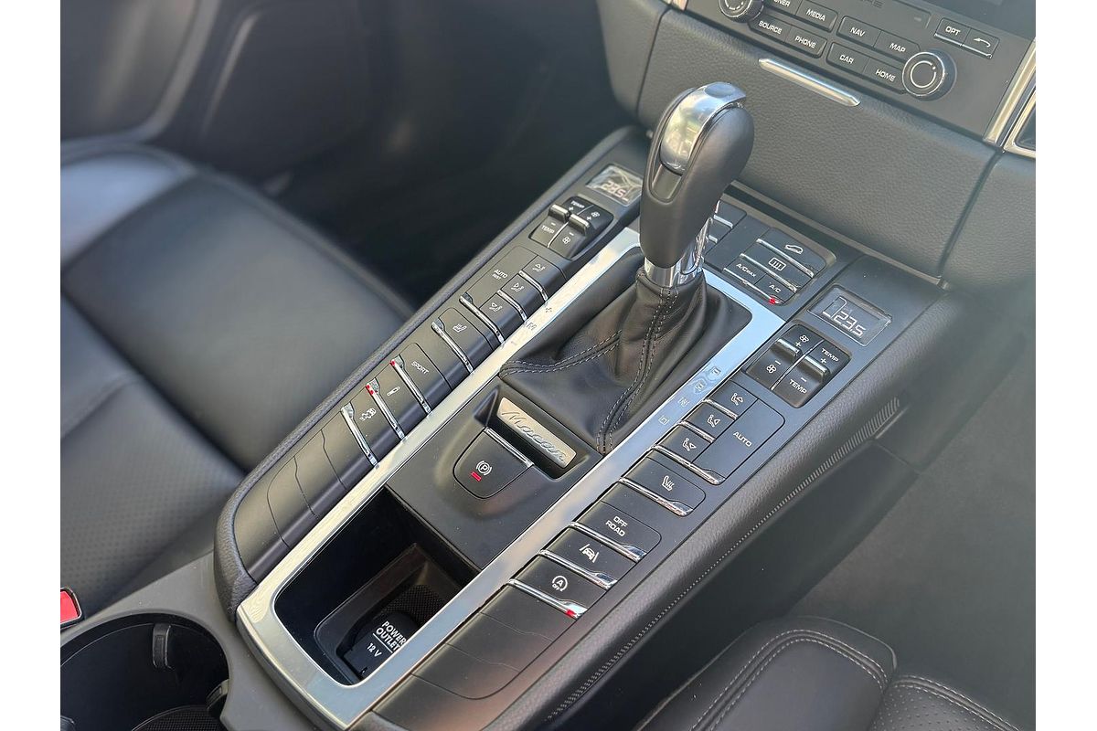 2018 Porsche Macan S 95B