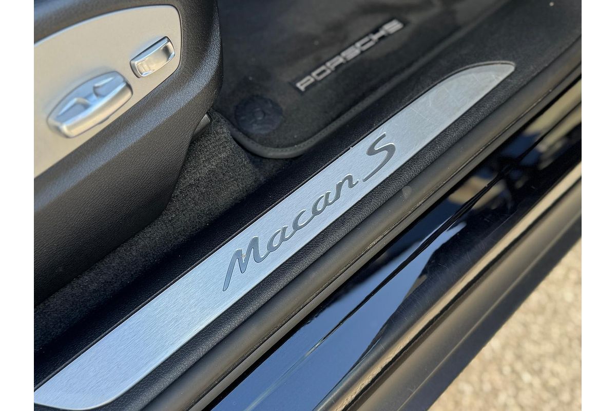 2018 Porsche Macan S 95B