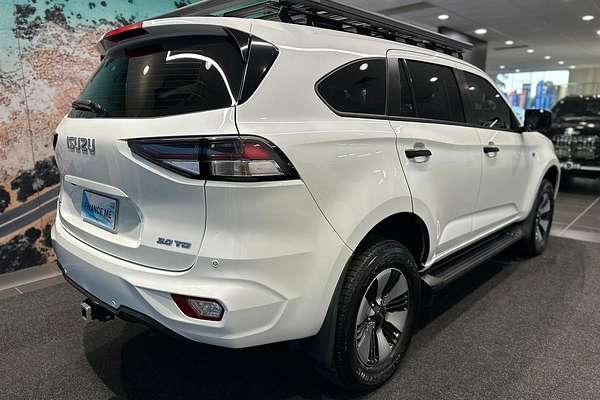 2021 Isuzu MU-X LS-M