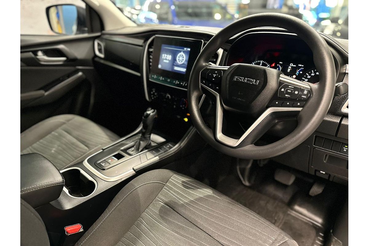 2021 Isuzu MU-X LS-M