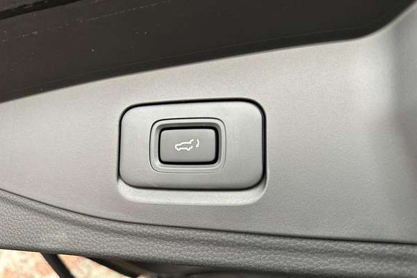 2025 Isuzu MU-X LS-U
