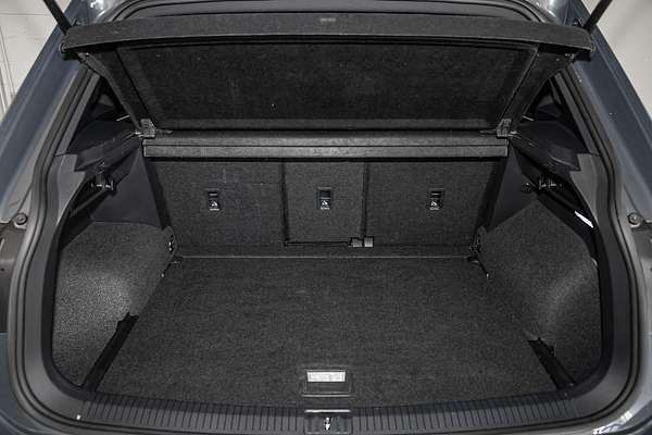 2023 Volkswagen Tiguan 162TSI R-Line 5N