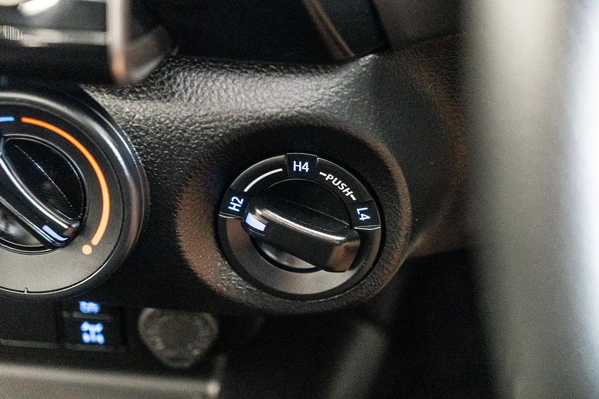 2023 Toyota Hilux SR GUN126R 4X4