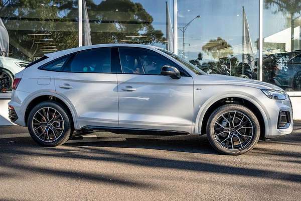 2024 Audi Q5 45 TFSI S line FY