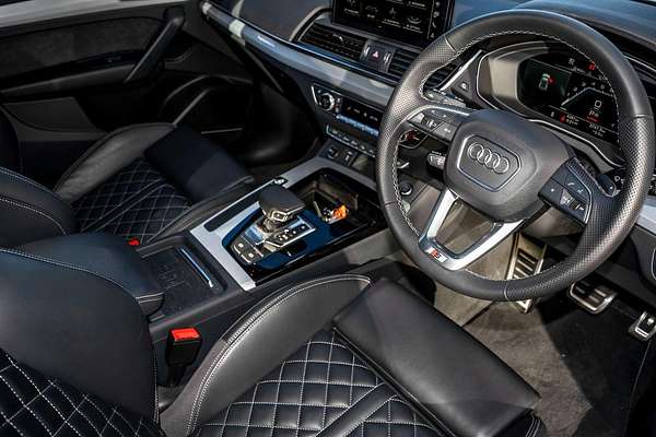 2024 Audi Q5 45 TFSI S line FY