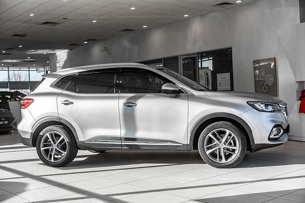 2022 MG HS Essence SAS23