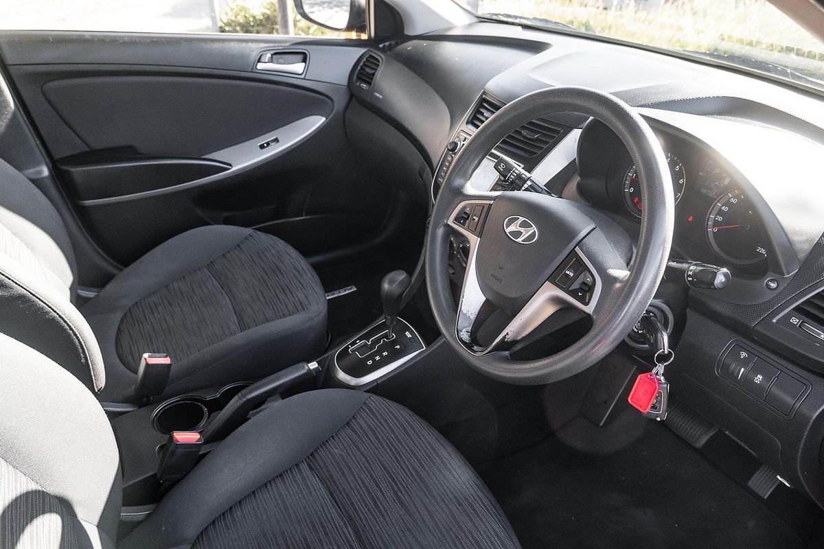 2015 Hyundai Accent Active RB3