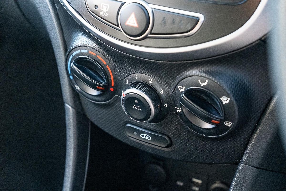2015 Hyundai Accent Active RB3