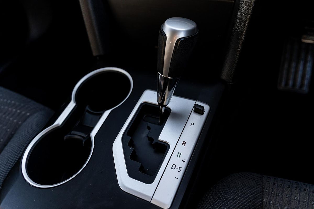 2015 Toyota Camry Atara S ASV50R