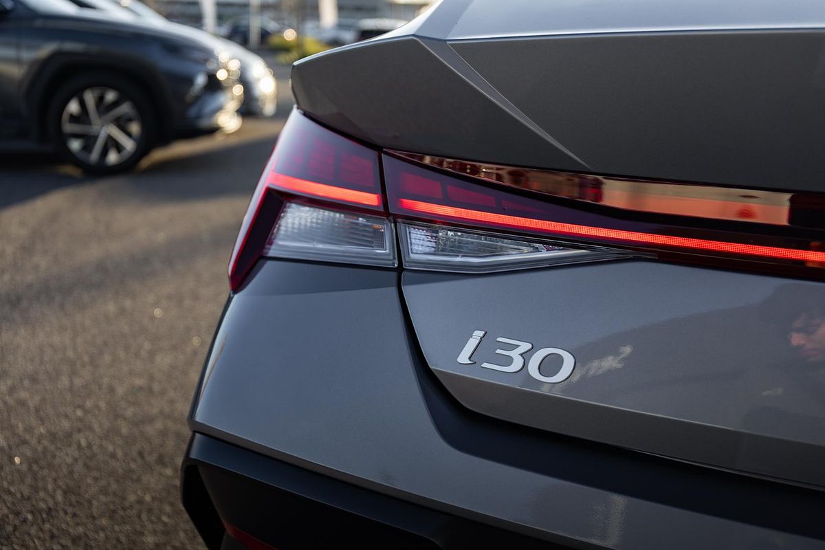2025 Hyundai i30 Elite Hybrid CN7.V2