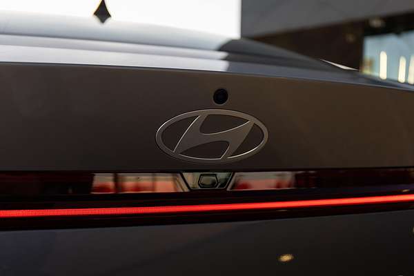 2025 Hyundai i30 Elite Hybrid CN7.V2