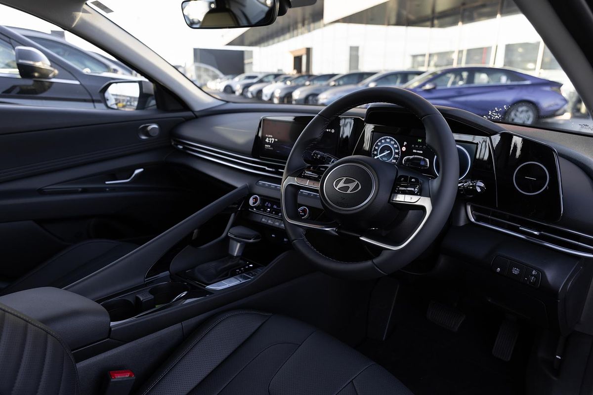 2025 Hyundai i30 Elite Hybrid CN7.V2