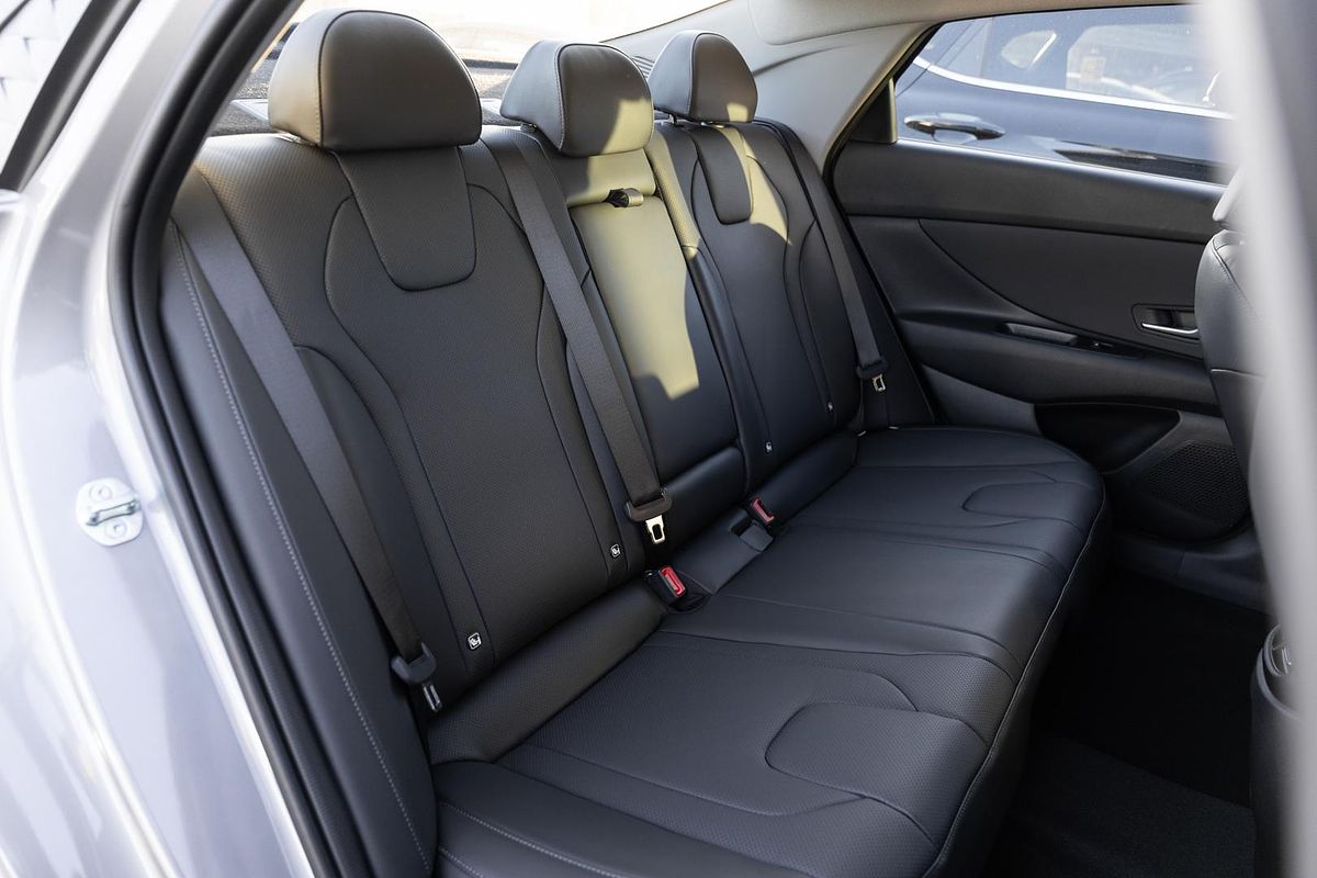 2025 Hyundai i30 Elite Hybrid CN7.V2