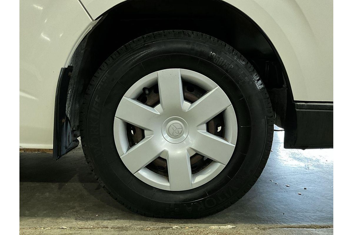 2011 Toyota Hiace Commuter TRH223R