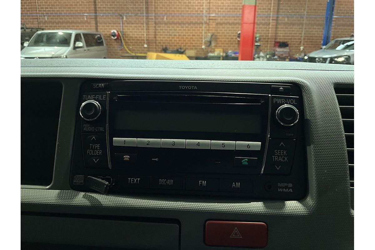 2011 Toyota Hiace Commuter TRH223R