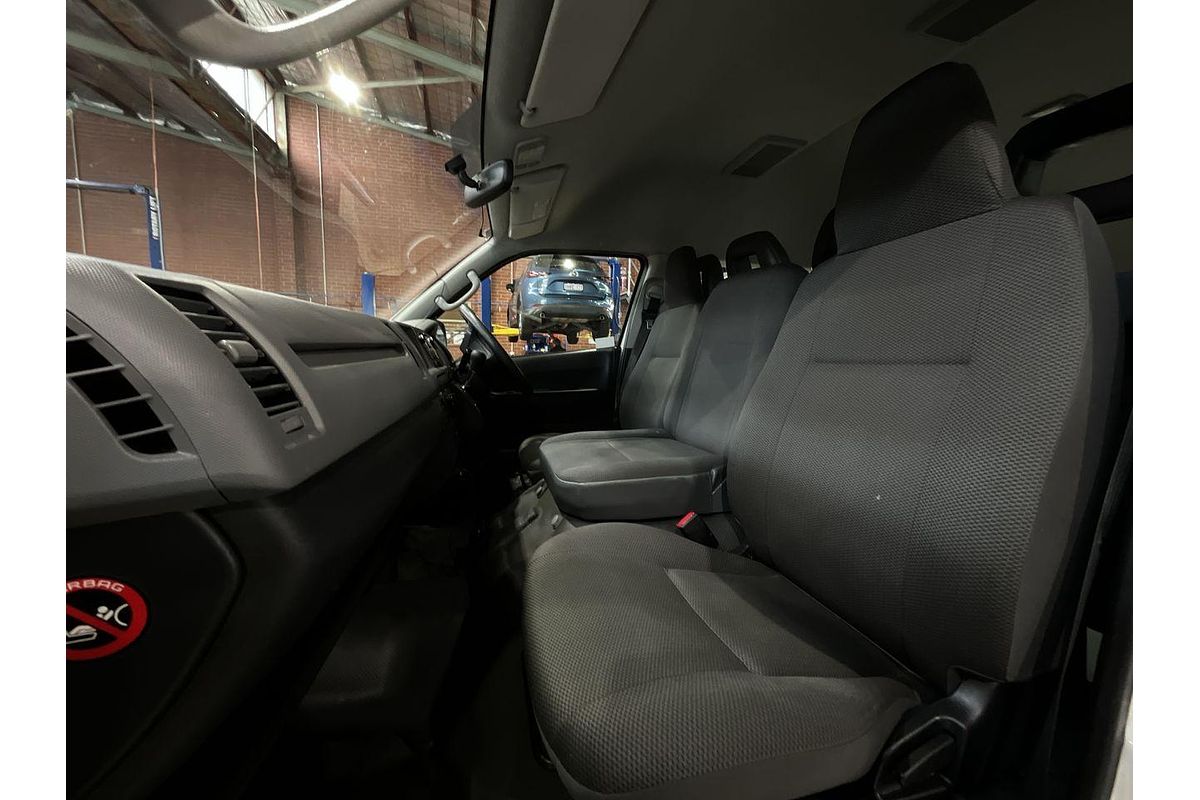 2011 Toyota Hiace Commuter TRH223R