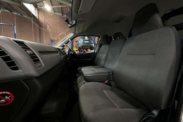 2011 Toyota Hiace Commuter TRH223R